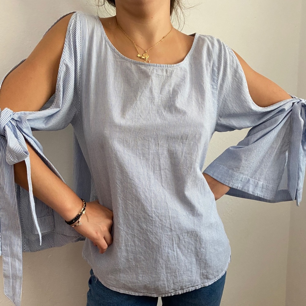 Blue Cold-shoulders Top
